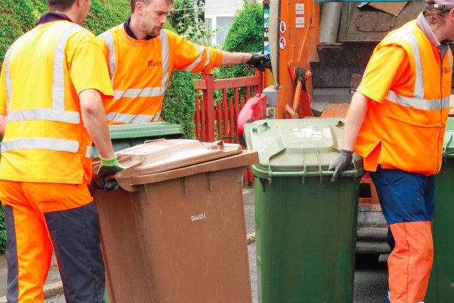 Junk removal Hollister CA
